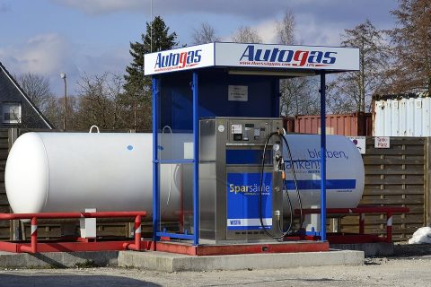 Газові заправки — ілюстрація