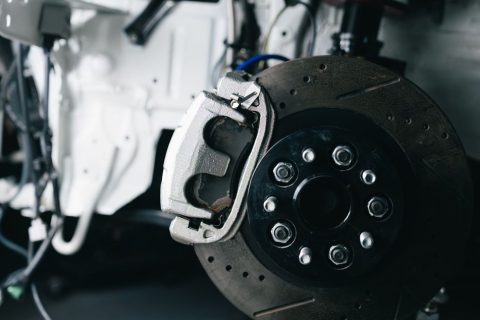 Автозапчастини та автотовари — ілюстрація