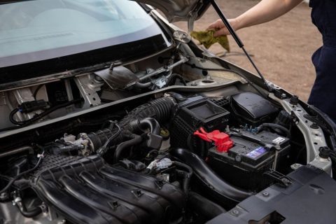 Автозапчастини та автотовари — ілюстрація